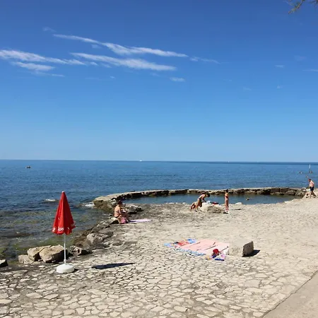 Appartement Mariella A4 *